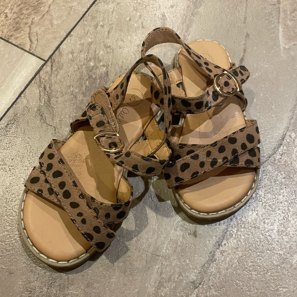 Sandals - Picture 3 of 4